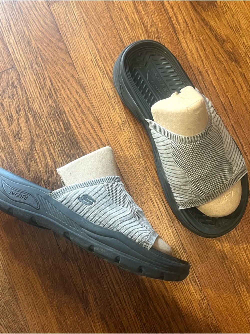 Skechers go walk slides arch fit stretch 7 men’s unisex gray black